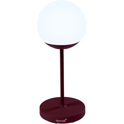 Fermob - Lampe extérieur sans fil rechargeable Mooon - Violet - Polyéthylène - Designer Tristan Lohner - Publicité Fermob - Lampe extérieur sans fil rechargeable Mooon - Violet - Polyéthylène - Designer Tristan Lohner - Publicité