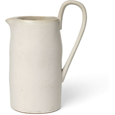 Ferm Living - Carafe Flow - Blanc - Porcelaine émaillée - Publicité Ferm Living - Carafe Flow - Blanc - Porcelaine émaillée - Publicité