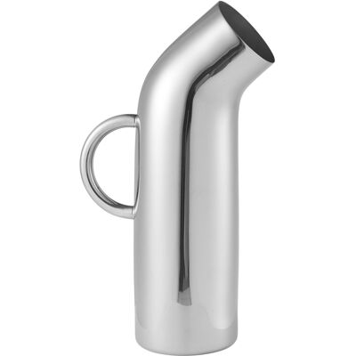 Normann Copenhagen - Carafe Pipe - Métal - Acier inoxydable - Designer Simon Legald - Publicité Normann Copenhagen - Carafe Pipe - Métal - Acier inoxydable - Designer Simon Legald - Publicité