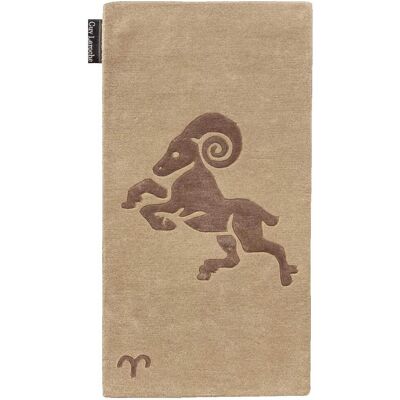 Guy Laroche Tapis salon et chambre fait main en laine motif géométrique ARIES - Publicité Guy Laroche Tapis salon et chambre fait main en laine motif géométrique ARIES - Publicité