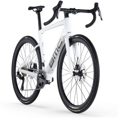 Vélo électrique BMC Roadmachine O1 AMP ONE 2026 61 BLANC - Publicité Vélo électrique BMC Roadmachine O1 AMP ONE 2026 61 BLANC - Publicité