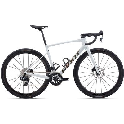 Vélo GIANT Defy Advanced Pro 1 2026 XS BLANC - Publicité Vélo GIANT Defy Advanced Pro 1 2026 XS BLANC - Publicité