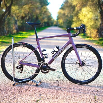 Vélo BMC Roadmachine 01 ONE SRAM RED AXS - Unité marketing 56 VIOLET - Publicité Vélo BMC Roadmachine 01 ONE SRAM RED AXS - Unité marketing 56 VIOLET - Publicité