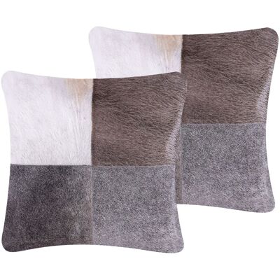 Beliani Lot De 2 Coussins Patchwork En Cuir 45 X 45 Cm Beige Marron Et Gris Nellad - Publicité Beliani Lot De 2 Coussins Patchwork En Cuir 45 X 45 Cm Beige Marron Et Gris Nellad - Publicité