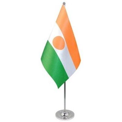AZ Flag - Niger Prestige - 22x15cm - Satin - Drapeau de table - Publicité AZ Flag - Niger Prestige - 22x15cm - Satin - Drapeau de table - Publicité