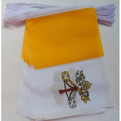 AZ Flag - Drapeaux du Vatican 45x30 cm - 12m - Guirlande de Drapeaux - Publicité AZ Flag - Drapeaux du Vatican 45x30 cm - 12m - Guirlande de Drapeaux - Publicité
