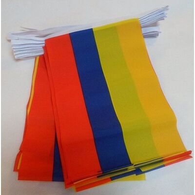 Guirlande de Drapeaux Colombiens 6M - 20 Drapeaux 21x15 cm - Publicité Guirlande de Drapeaux Colombiens 6M - 20 Drapeaux 21x15 cm - Publicité