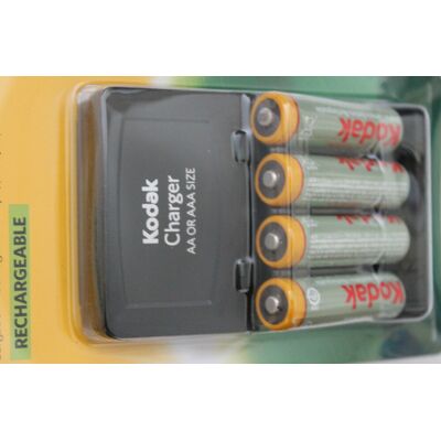 Chargeur + 4 Pile Aa Rechargeable Direct Prise Secteur Sans Fil Polyvalent Kodak - Publicité Chargeur + 4 Pile Aa Rechargeable Direct Prise Secteur Sans Fil Polyvalent Kodak - Publicité