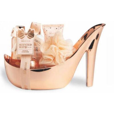 Idc Institute Panier Chaussure Cadeau Femme Gel Douche Crème Corps Mains Bombe Bain - Publicité Idc Institute Panier Chaussure Cadeau Femme Gel Douche Crème Corps Mains Bombe Bain - Publicité