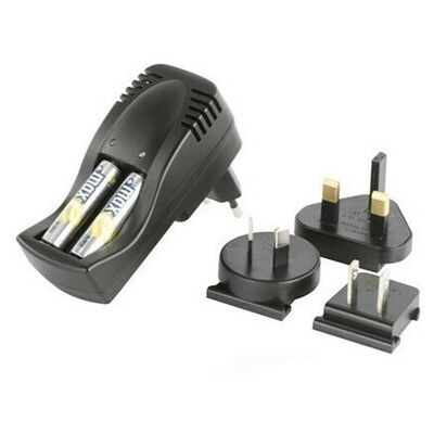 Leica Uc20 Charger - Chargeur Pour Piles Aaa Uc20 - Publicité Leica Uc20 Charger - Chargeur Pour Piles Aaa Uc20 - Publicité