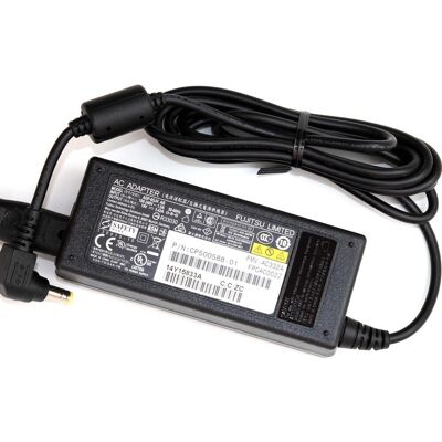 Fujitsu Siemens - Cp500626-01 Fpcac002z - 19V - Power Adapter - Publicité Fujitsu Siemens - Cp500626-01 Fpcac002z - 19V - Power Adapter - Publicité