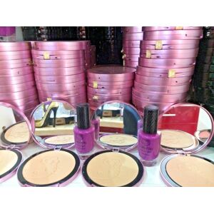 Lot De 35 Maquillage Hello Kitty Poudre Teint Vernis A Ongles Quatuor Yeux Neuf - Publicité Lot De 35 Maquillage Hello Kitty Poudre Teint Vernis A Ongles Quatuor Yeux Neuf - Publicité