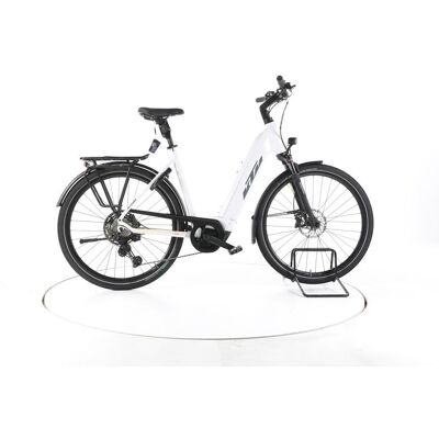 KTM Macina Style 720 Vélo Électrique de Trekking Cadre bas - 305100 - Publicité KTM Macina Style 720 Vélo Électrique de Trekking Cadre bas - 305100 - Publicité
