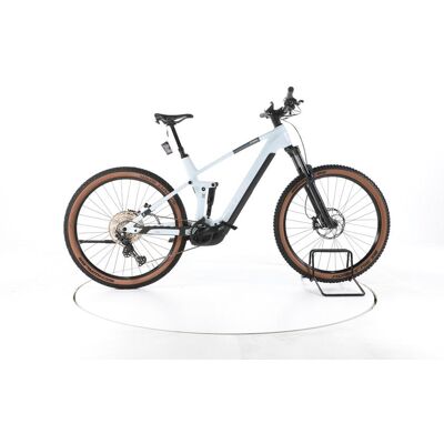 Cube Stereo Hybrid 140 HPC Pro E-Bike Tout-Suspendu Carbone - 305375 - Publicité Cube Stereo Hybrid 140 HPC Pro E-Bike Tout-Suspendu Carbone - 305375 - Publicité