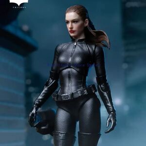 Bandai En stock INART Batman The Dark Knight Rises Catwoman