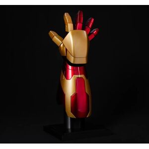 Nouveau film Marvel, armure de mise en forme à commande