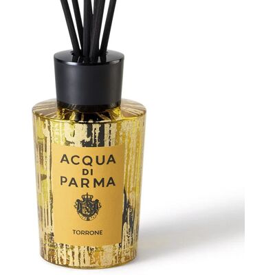 Acqua Di Parma Torrone Diffuseur de parfum - Collection fêtes de fin d'année - Publicité Acqua Di Parma Torrone Diffuseur de parfum - Collection fêtes de fin d'année - Publicité