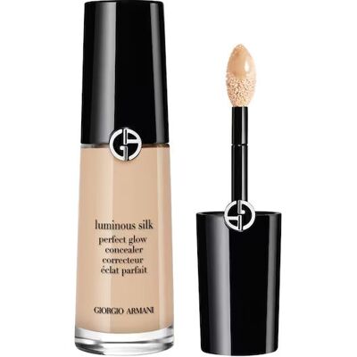Correcteur lumineux en soie luminosa de Giorgio Armani - #2 - 12ml - Publicité Correcteur lumineux en soie luminosa de Giorgio Armani - #2 - 12ml - Publicité