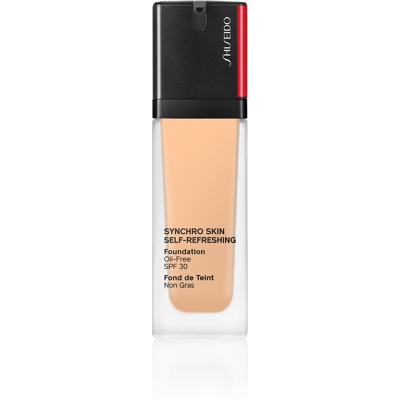 Fond de Teint Auto-Réactualisant Synchro Skin Shiseido - 240 Quartz SPF 30 - Publicité Fond de Teint Auto-Réactualisant Synchro Skin Shiseido - 240 Quartz SPF 30 - Publicité