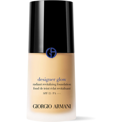 Fondation Armani Designer Glow - SPF 15 Nuance 3 30ml - Publicité Fondation Armani Designer Glow - SPF 15 Nuance 3 30ml - Publicité