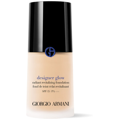 Giorgio Armani Fond de Teint Revitalisant Lumineux SPF 15 - Fond de Teint - Publicité Giorgio Armani Fond de Teint Revitalisant Lumineux SPF 15 - Fond de Teint - Publicité