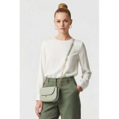 Coccinelle Cross Body Bag In Leather Taille: OS Sacs en bandoulière Outlet Femme - Publicité Coccinelle Cross Body Bag In Leather Taille: OS Sacs en bandoulière Outlet Femme - Publicité