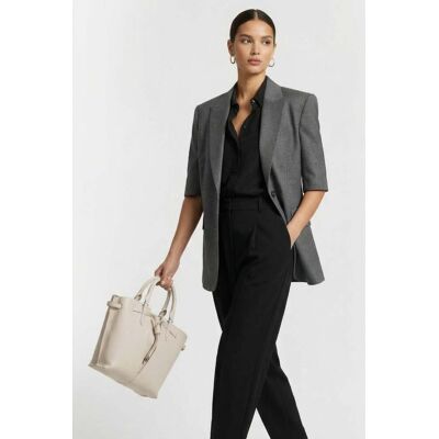 Coccinelle Medium Tote Bag In Cream Taille: OS Cabas Outlet Femme Blanche - Publicité Coccinelle Medium Tote Bag In Cream Taille: OS Cabas Outlet Femme Blanche - Publicité
