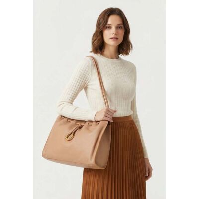 Coccinelle Leather Large Shoulder Bag In Beige Taille: OS Sacs à main Outlet Femme Marron - Publicité Coccinelle Leather Large Shoulder Bag In Beige Taille: OS Sacs à main Outlet Femme Marron - Publicité