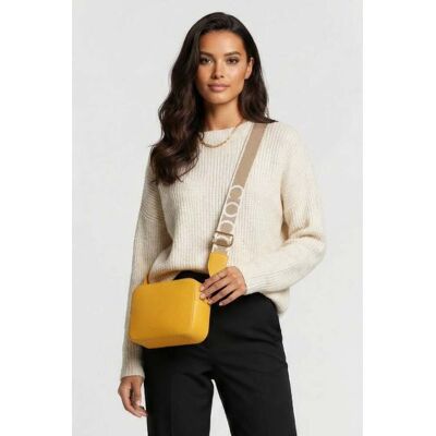 Coccinelle Leather Camera Cross Body Bag With Logo Strap In Yellow Taille: OS Sacs en bandoulière Outlet Femme Jaune - Publicité Coccinelle Leather Camera Cross Body Bag With Logo Strap In Yellow Taille: OS Sacs en bandoulière Outlet Femme Jaune - Publicité