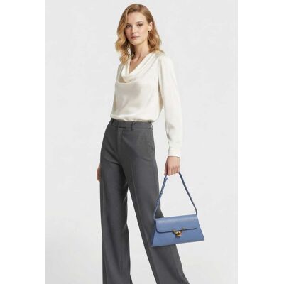 Coccinelle Rectangle Shoulder Bag In Light Blue Taille: OS Shorts Outlet Femme Bleu - Publicité Coccinelle Rectangle Shoulder Bag In Light Blue Taille: OS Shorts Outlet Femme Bleu - Publicité