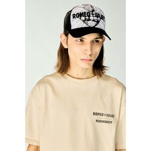 Romeo + Juliet X Highsnobiety Romeo + Juliet X Highsnobiety Trucker Cap Taille: OS Bonnets Outlet Unisex - Publicité Romeo + Juliet X Highsnobiety Romeo + Juliet X Highsnobiety Trucker Cap Taille: OS Bonnets Outlet Unisex - Publicité