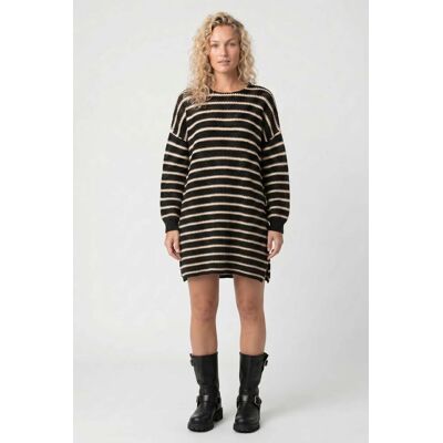 Mikuta The Striped Long Knitted Sweater Taille: XS/S Pulls en Maille Outlet Femme - Publicité Mikuta The Striped Long Knitted Sweater Taille: XS/S Pulls en Maille Outlet Femme - Publicité
