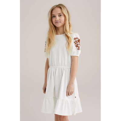 We Fashion Dress Mid Length Off-white Taille: 92 Robes Outlet kids Blanc - Publicité We Fashion Dress Mid Length Off-white Taille: 92 Robes Outlet kids Blanc - Publicité