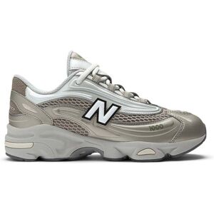 New Balance Boys 1000 Lace Arid Stone Taille: 35.5 Chaussures Outlet kids - Publicité New Balance Boys 1000 Lace Arid Stone Taille: 35.5 Chaussures Outlet kids - Publicité
