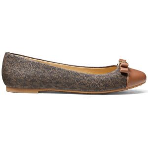 Michael Kors Andrea Ballet Shoe In Brown Logo Print Taille: 38.5 Ballerines Outlet Femme Marron - Publicité Michael Kors Andrea Ballet Shoe In Brown Logo Print Taille: 38.5 Ballerines Outlet Femme Marron - Publicité