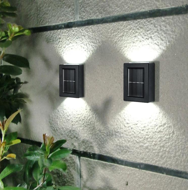 estranix Applique Murale Extérieure à Energie Solaire Eclairage - Lampe Led - Lumière blanche