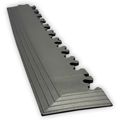 Corner pose libre pvc supertile access & corner 7015 dark grey -corner - Gerflor - 50.3 cm x 50.3 cm x 0.5 cm - Publicité Corner pose libre pvc supertile access & corner 7015 dark grey -corner - Gerflor - 50.3 cm x 50.3 cm x 0.5 cm - Publicité