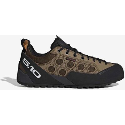 Chaussures adidas Guidetennie marron noir - 44 - Publicité Chaussures adidas Guidetennie marron noir - 44 - Publicité
