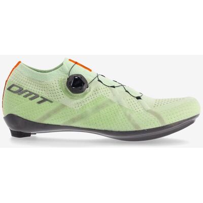 Chaussures de Cyclisme DMT KR1 - Performance sur route - Publicité Chaussures de Cyclisme DMT KR1 - Performance sur route - Publicité