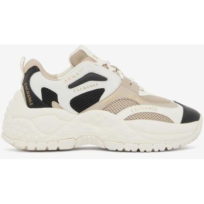 Chaussures Armani Exchange Sport Mesh beige blanc noir femme - 36 - Publicité Chaussures Armani Exchange Sport Mesh beige blanc noir femme - 36 - Publicité