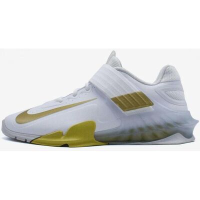 Chaussures Nike Savaleos blanc doré - 38 - Publicité Chaussures Nike Savaleos blanc doré - 38 - Publicité