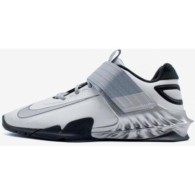 Chaussures Nike Savaleos SE blanc gris - 45.5 - Publicité Chaussures Nike Savaleos SE blanc gris - 45.5 - Publicité