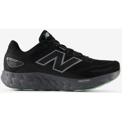 Baskets New Balance Fresh Foam 680 v8 Waterproof noir pur femme - 41.5 - Publicité Baskets New Balance Fresh Foam 680 v8 Waterproof noir pur femme - 41.5 - Publicité