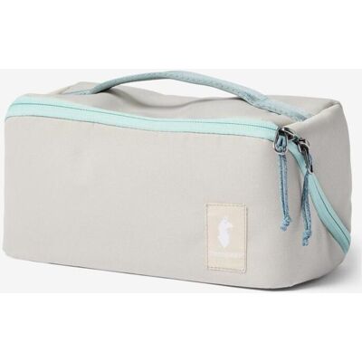Trousse de toilette de voyage Cotopaxi blanc polaire - Publicité Trousse de toilette de voyage Cotopaxi blanc polaire - Publicité