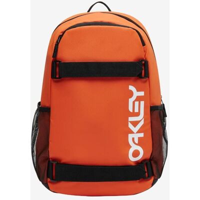 Sac à dos Oakley The Freshman Skate 20L orange noir - Publicité Sac à dos Oakley The Freshman Skate 20L orange noir - Publicité