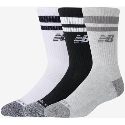 Chaussettes New Balance Active Lifestyle Striped Crew gris blanc noir (3 paires) - S - Publicité Chaussettes New Balance Active Lifestyle Striped Crew gris blanc noir (3 paires) - S - Publicité