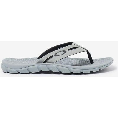 Tongs Oakley Operative 2.0 gris clair - 40 - Publicité Tongs Oakley Operative 2.0 gris clair - 40 - Publicité