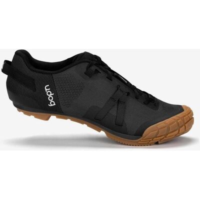 Chaussures vélo VTT/Gravel UDOG Distanza carbone - Noir - Taille 43 - Publicité Chaussures vélo VTT/Gravel UDOG Distanza carbone - Noir - Taille 43 - Publicité