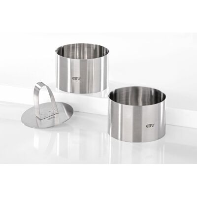 Ensemble de anneaux pour desserts et entrées en acier inoxydable Gefu - 2 pièces - Publicité Ensemble de anneaux pour desserts et entrées en acier inoxydable Gefu - 2 pièces - Publicité