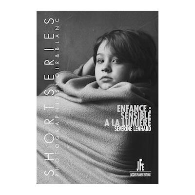 ART Enfance : sensible à la lumière - Publicité ART Enfance : sensible à la lumière - Publicité